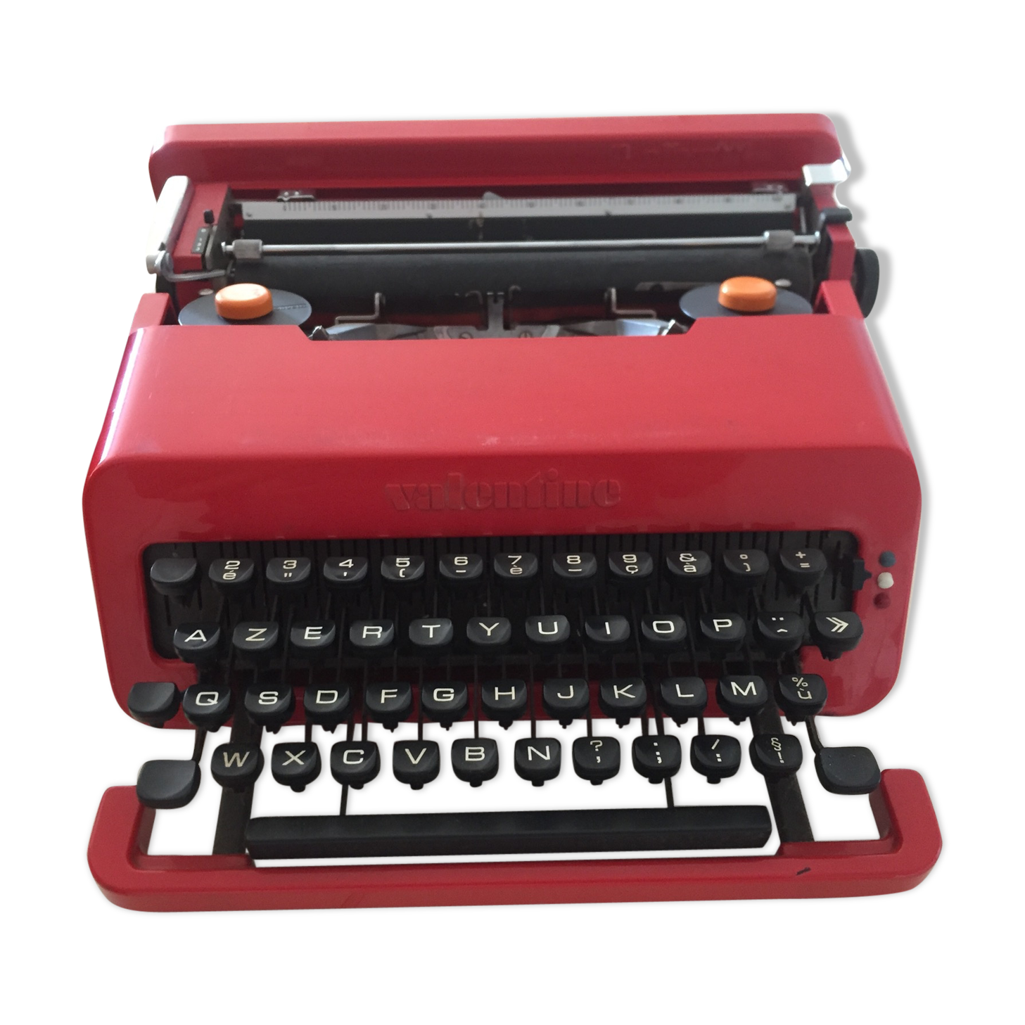 Beautiful and iconic piece of furniture. very good general conditions Olivetti Valentine typewriter outstanding design